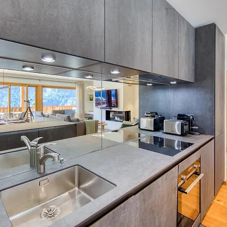 Montagnier B41, Indoor Pool And