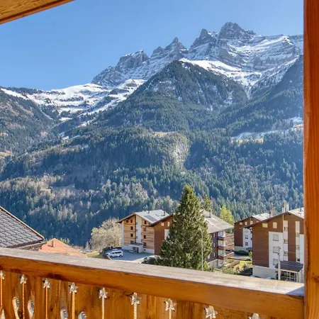 Montagnier B41, Indoor Pool And アパート