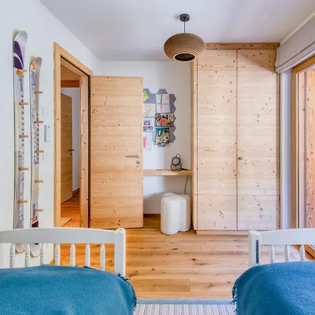 Montagnier B41, Indoor Pool And Lägenhet *