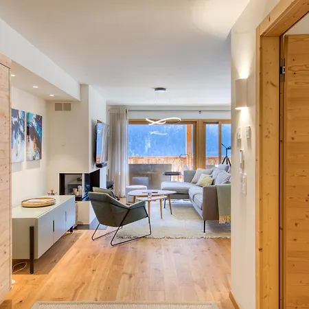 Montagnier B41, Indoor Pool And