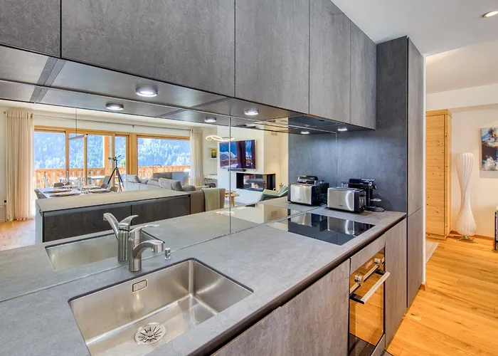 High-end Apartment, Private Pool And