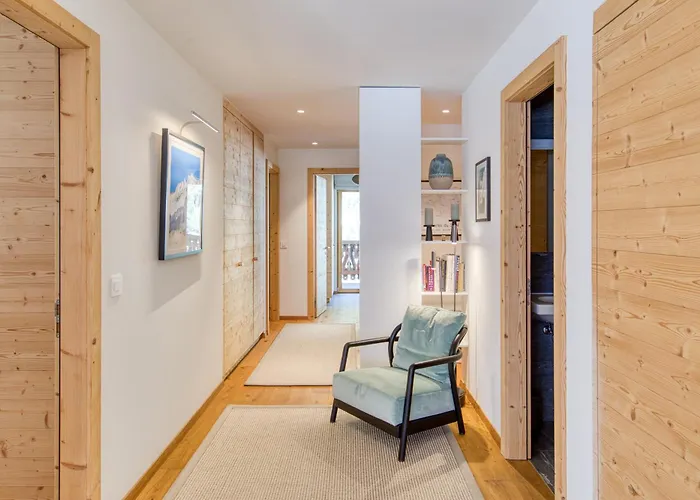 High-end Apartment, Private Pool And Шампери