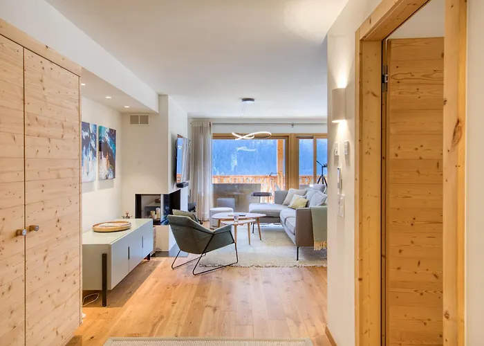 High-end Apartment, Private Pool And